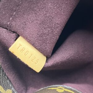 Louis Vuitton Monogram Canvas Montaigne MM Tote Bag - immagine 4