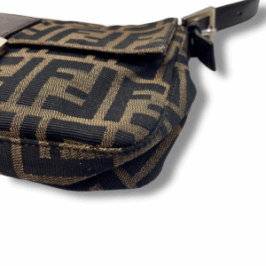 Fendi Classic Baguette Monogram - immagine 9