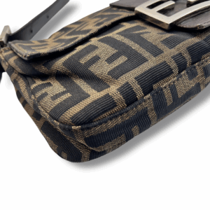 Fendi Classic Baguette Monogram - immagine 5