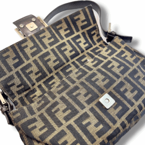 Fendi Classic Baguette Monogram - immagine 6
